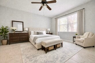 35315 Whispering Pines Dr in Zephyrhills, FL - Foto de edificio - Building Photo