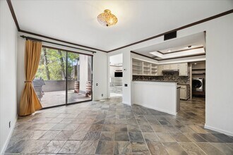 222 Litchfield Ln in Houston, TX - Building Photo - Building Photo