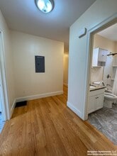 35 Pratt St, Unit 001R in Boston, MA - Building Photo - Building Photo