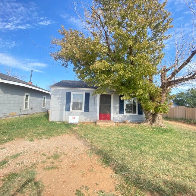 1809 Wausau Ave in Lubbock, TX - Foto de edificio - Building Photo