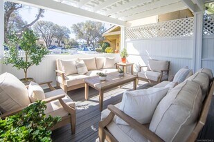 950 Olive Ave in Coronado, CA - Building Photo