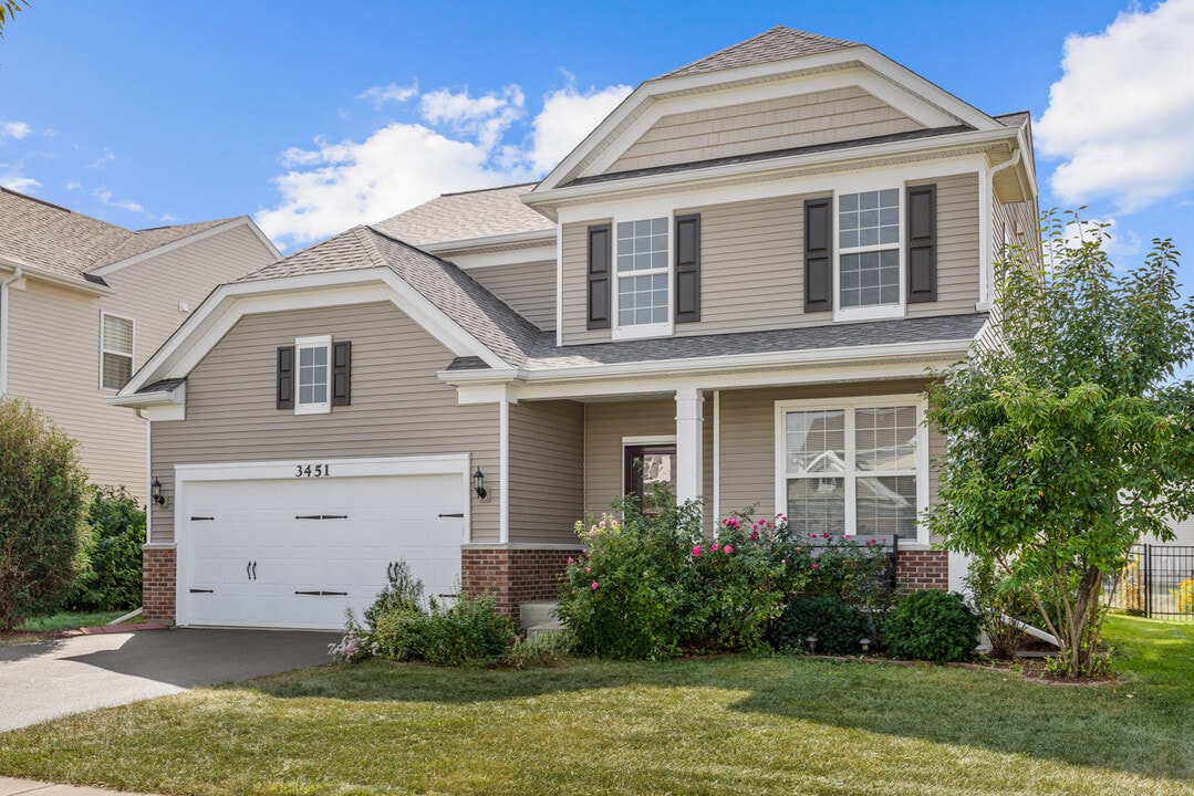 3451 Birch Ln in Naperville, IL - Foto de edificio
