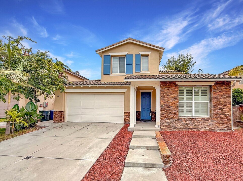 1618 Quiet Trail Dr in Chula Vista, CA - Building Photo
