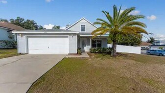 3606 Minute Maid Ramp Rd 1 in Davenport, FL - Building Photo