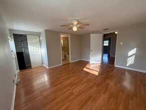 4410 N 40th St in Tampa, FL - Building Photo - Building Photo