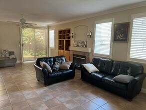 3541 Denfield Ln in Carmichael, CA - Building Photo - Building Photo