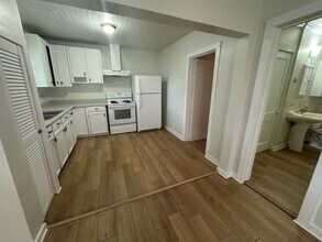 350 S M St in Pensacola, FL - Building Photo - Building Photo