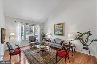 2 Kirby Cir in Princeton, NJ - Building Photo - Building Photo