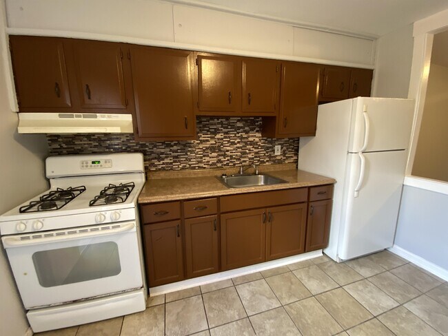 4406 Camden Ave in Pennsauken, NJ - Building Photo - Building Photo