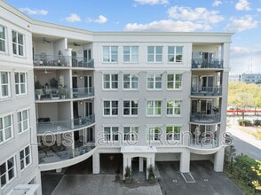 2 Wharfside St in Charleston, SC - Building Photo - Building Photo