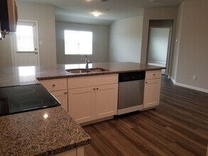 210 Holland Pk in Schertz, TX - Building Photo - Building Photo