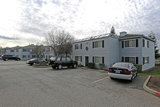 Colonial Village in Auburn, CA - Building Photo - Building Photo