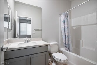 7080 Onyx Mound St in Las Vegas, NV - Building Photo - Building Photo