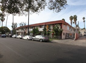 1645 Winona Blvd in Los Angeles, CA - Building Photo