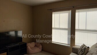 621 E Mitchell St in Laramie, WY - Building Photo