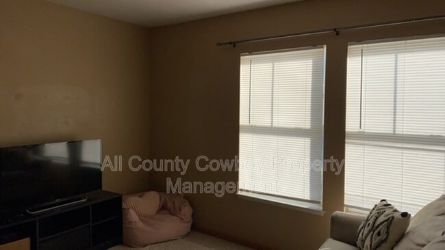 property at 621 E Mitchell St