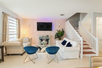 3386 W 106th Ter in Hialeah, FL - Building Photo - Building Photo