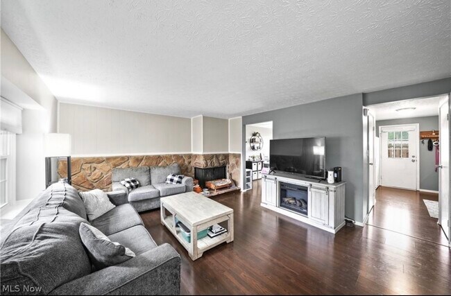 1799 Higby Dr, Unit B