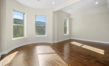 4542 S Indiana Ave in Chicago, IL - Building Photo - Building Photo