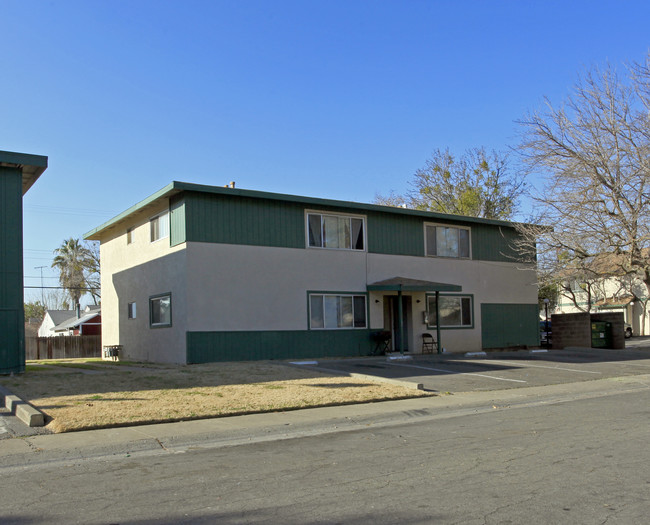 Azul Apartments in Sacramento, CA - Building Photo - Building Photo