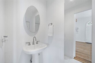 2437 North Blvd in Houston, TX - Foto de edificio - Building Photo