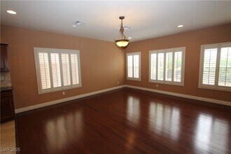 9528 Victory Garden Ave in Las Vegas, NV - Building Photo - Building Photo