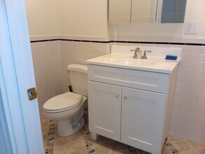 144 Calumet St, Unit A in Boston, MA - Building Photo - Building Photo