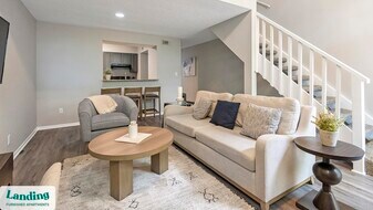 8293 George Brett Dr in Memphis, TN - Building Photo