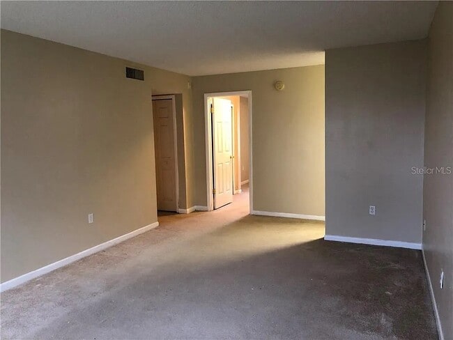 836 Sky Lake Cir in Orlando, FL - Building Photo - Building Photo