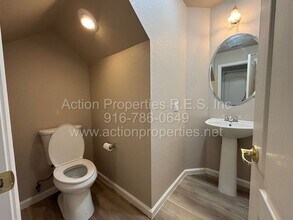 1637 Atwell St in Roseville, CA - Building Photo - Building Photo