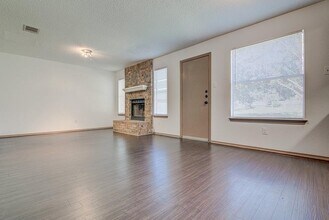 8710 Piney Creek Bend in Austin, TX - Building Photo - Building Photo