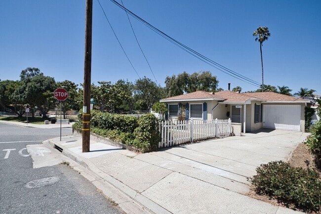 property at 1803 Rockefeller Ln