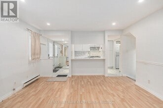 1204 Shillington Ave in Ottawa, ON - Building Photo - Building Photo