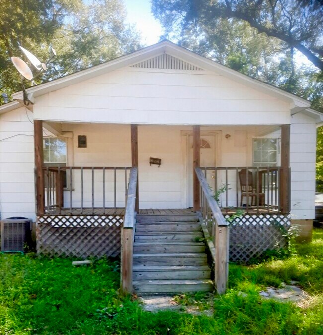 1221 N Highland Ave Rentals in El Dorado, AR