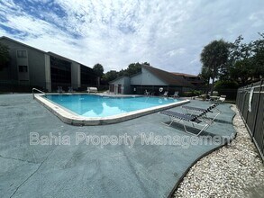 6308 Newtown Cir in Tampa, FL - Foto de edificio - Building Photo