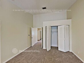1985 Discovery Cir E in Deerfield Beach, FL - Foto de edificio - Building Photo