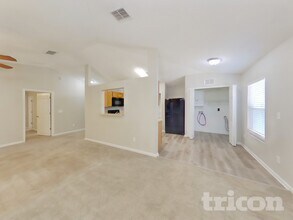 9790 Watershed Drive West in Jacksonville, FL - Foto de edificio - Building Photo