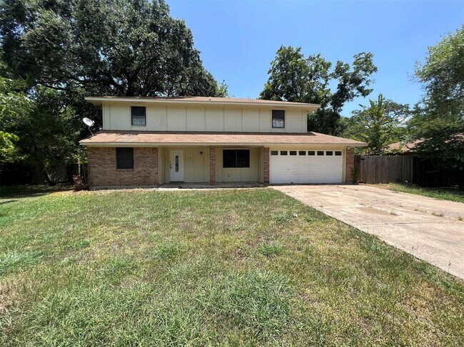 113 June Ct in Richwood, TX - Building Photo - Building Photo