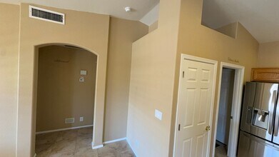 11019 E Knowles Ave in Mesa, AZ - Building Photo - Building Photo