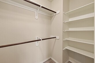 8908 Clovermist Dr in Houston, TX - Building Photo - Building Photo