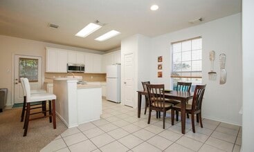 191 N Burberry Park Cir in Spring, TX - Building Photo - Building Photo