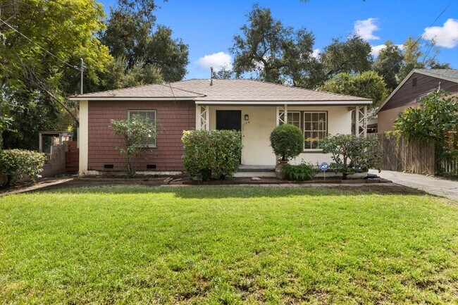 property at 244 E Howard St