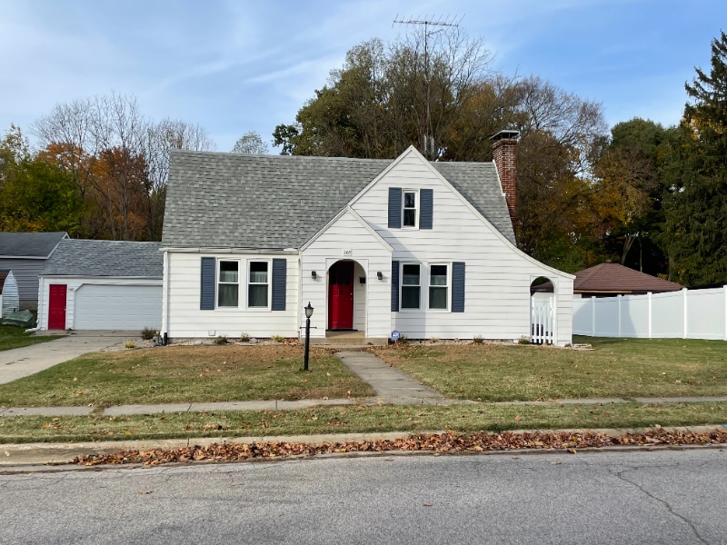 208 W 3rd St in Buchanan, MI - Building Photo