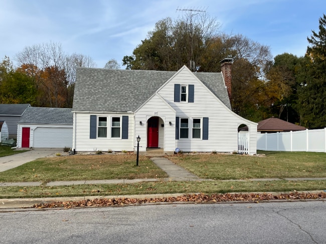 property at 208 W 3rd St