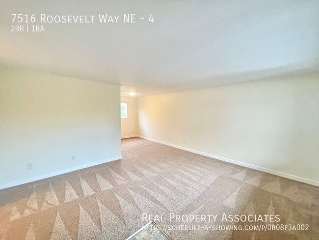 7516 Roosevelt Way NE in Seattle, WA - Building Photo - Building Photo
