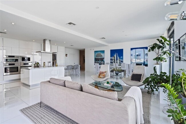 property at 88 SW 7th St