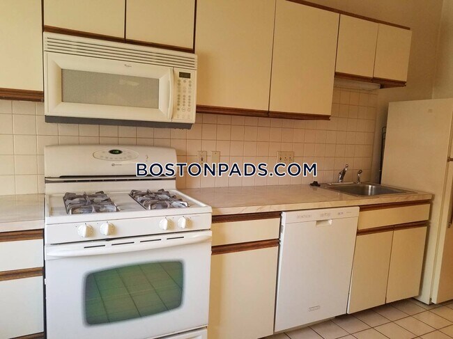 283 Hanover St-Unit -2 in Boston, MA - Building Photo - Building Photo