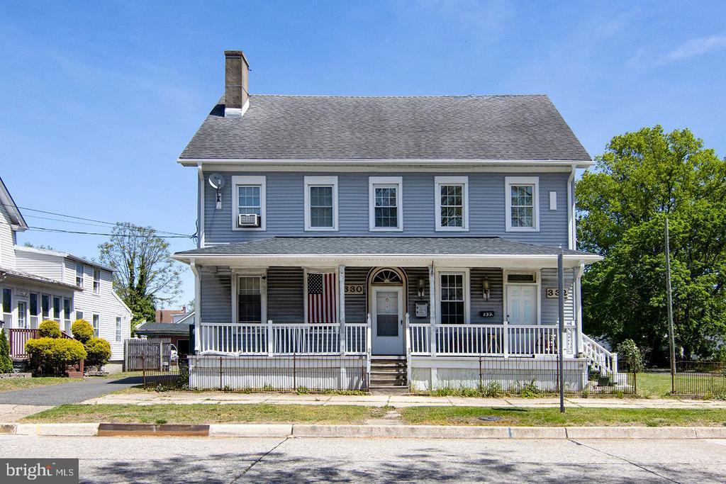 330-332-332 E Broadway in Salem, NJ - Building Photo