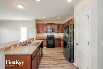 644 Black Eagle Dr in Groveland, FL - Building Photo - Building Photo