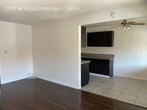 2909 W Rosecrans Ave in Gardena, CA - Building Photo - Building Photo
